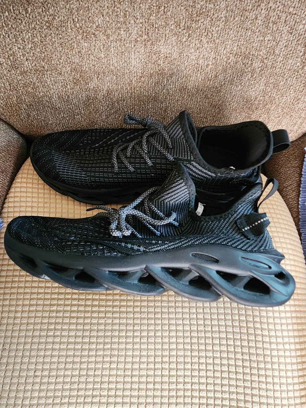 Men's Black Knit Athletic Sneakers - Lightweight Comfort Size 44